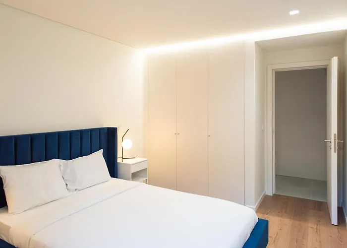 Pardal Rc A - Luxury 2 Bed In Alcantara Apartment *